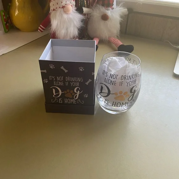 NIB stemless wine glass “IT’S not drinking alone if your dog is home” - Picture 5 of 8